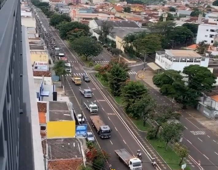 Carreata em Franca percorreu as principais ruas da cidade neste domingo, 19 (Foto: Reprodução/Facebook)
