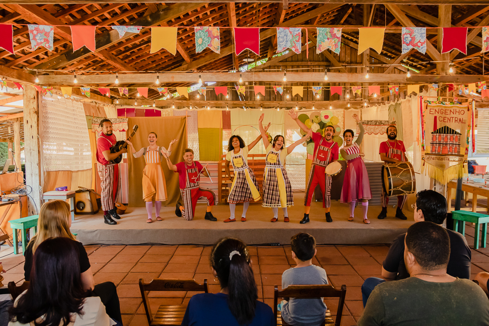 Teatro é baseado nas histórias vividas pelos antigos moradores do Engenho Central  (Foto: Fusion Studio/Alisson Santos) 