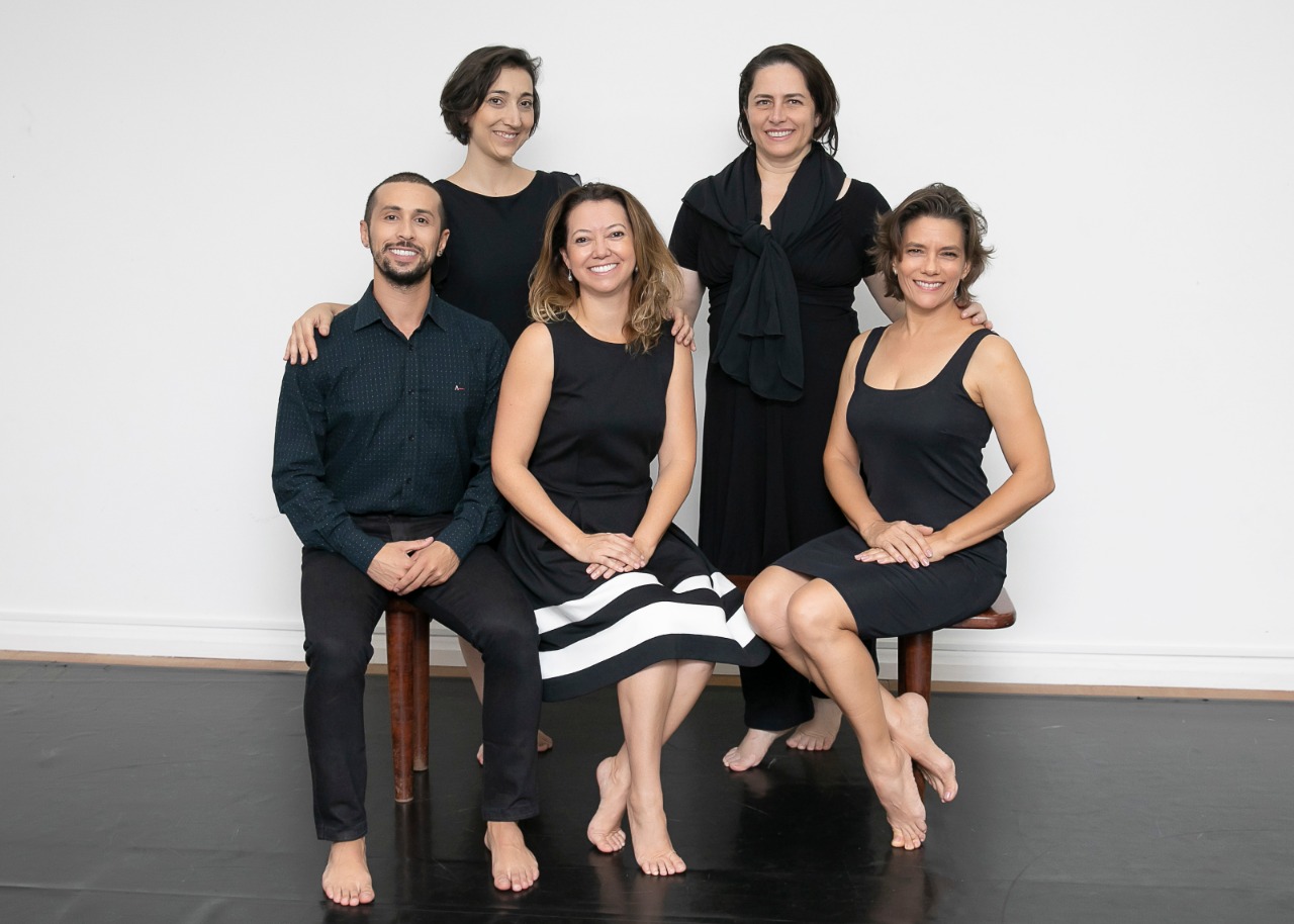 A cia  conta com os bailarinos Ana Maria Barros, Francine Veríssimo Lissandra Ribeiro, Rafael Dias e Talita Bertanha (Foto: Reprodução)