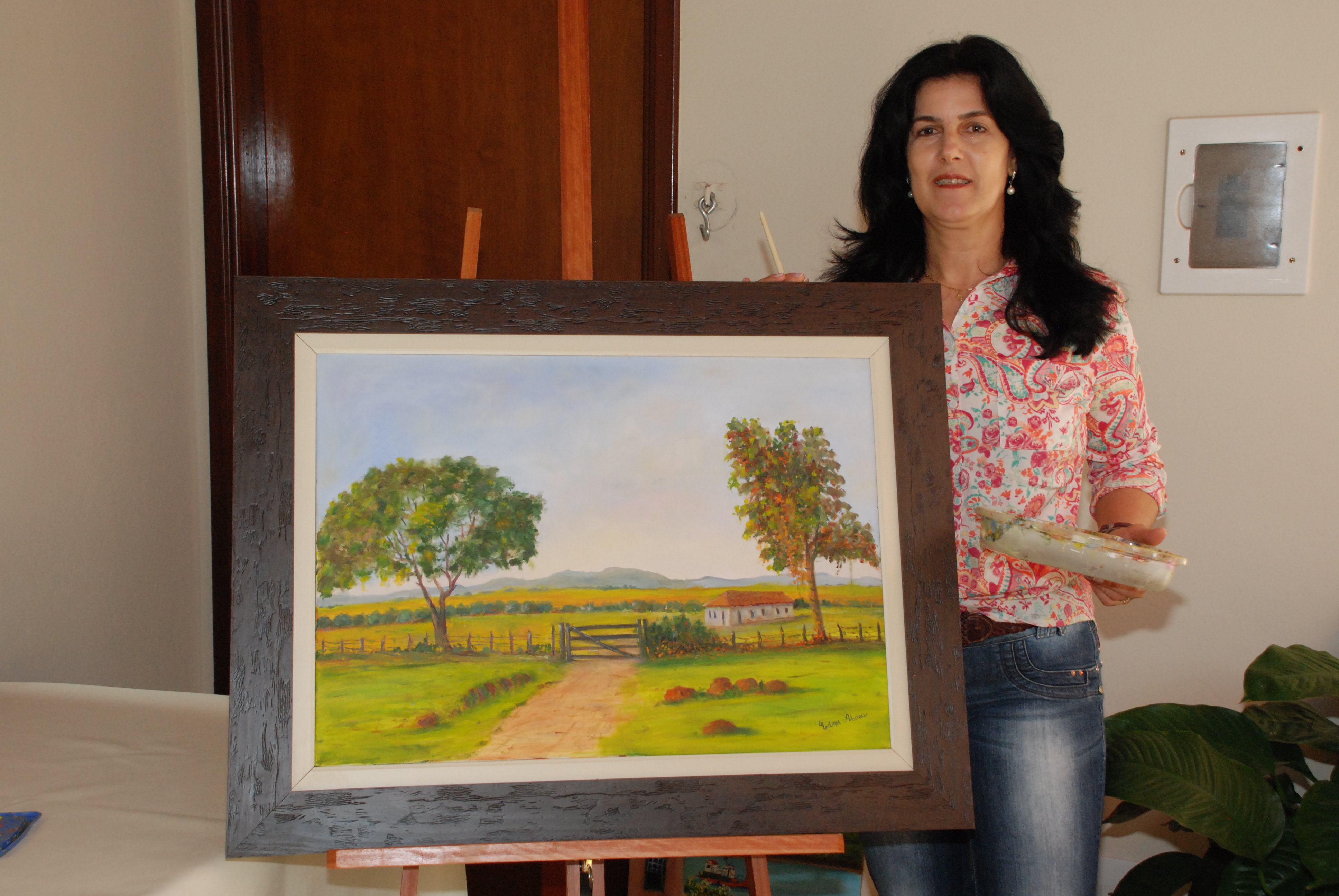 A artista Edna Abreu apresentará sua arte através de pinturas e artesanato
