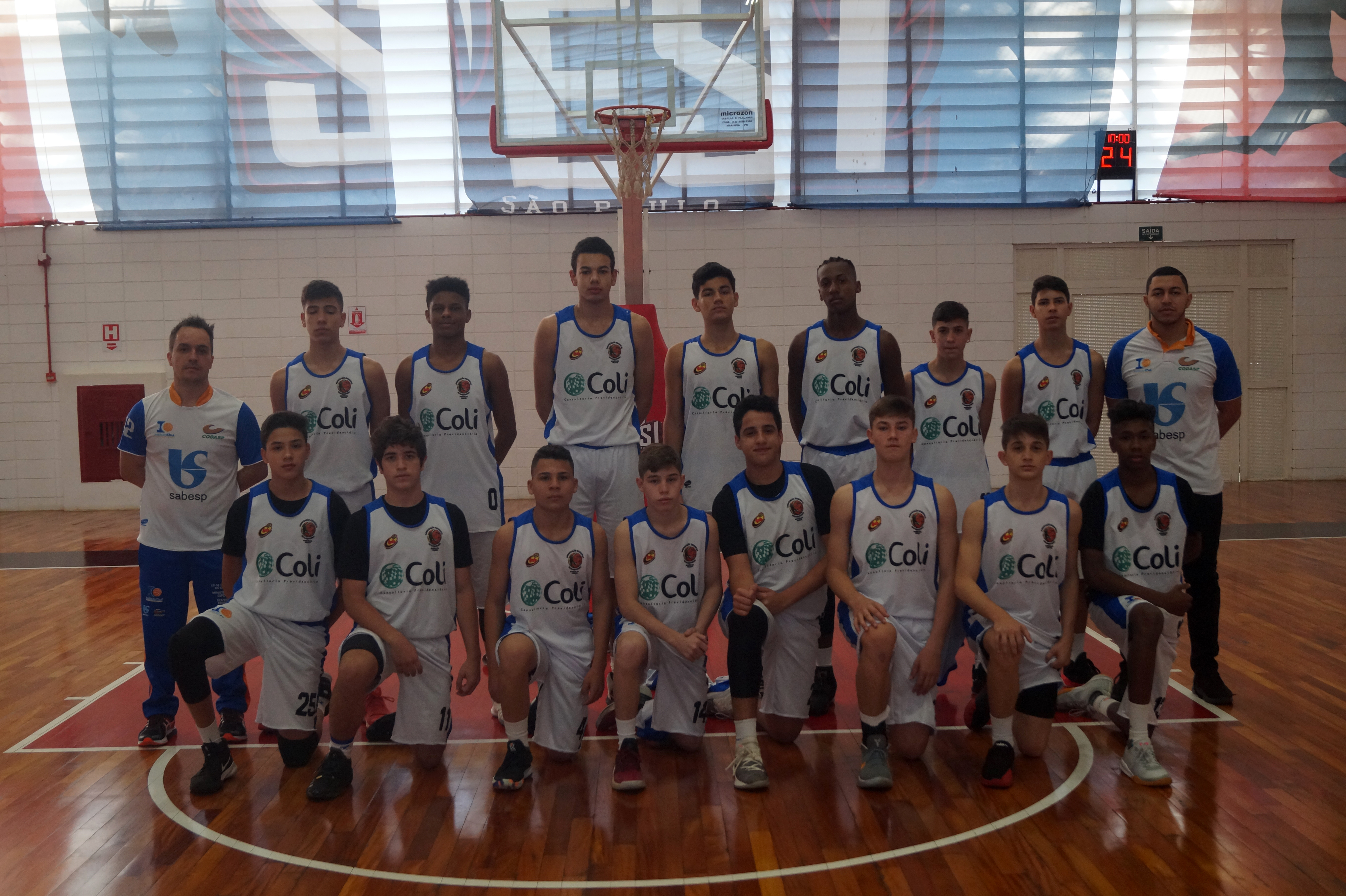 Equipe sub-15 (Foto: Palavra Fácil Comunicação)