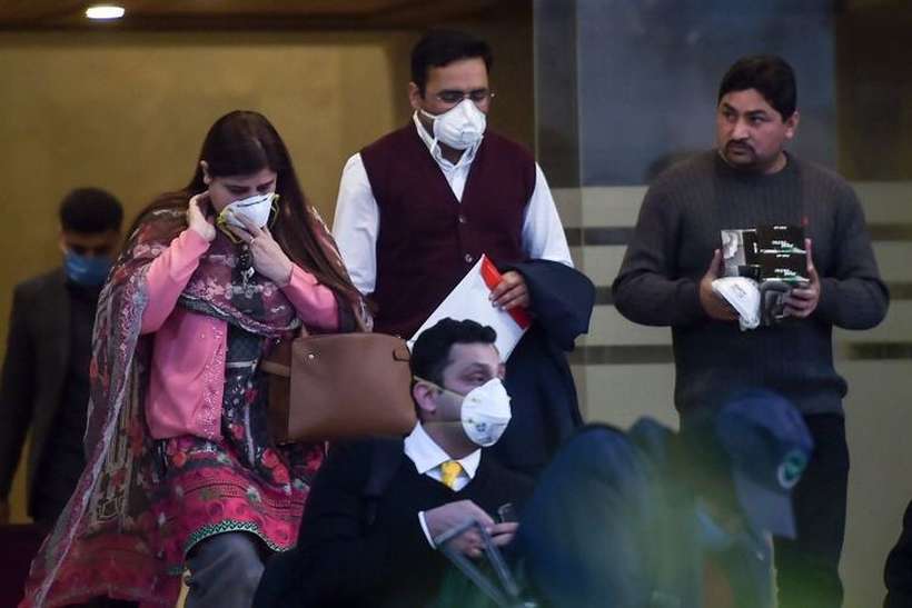 No último boletim epidemiológico 7.818 casos confirmados no mundo (foto: Aamir Oureshi/AFP)