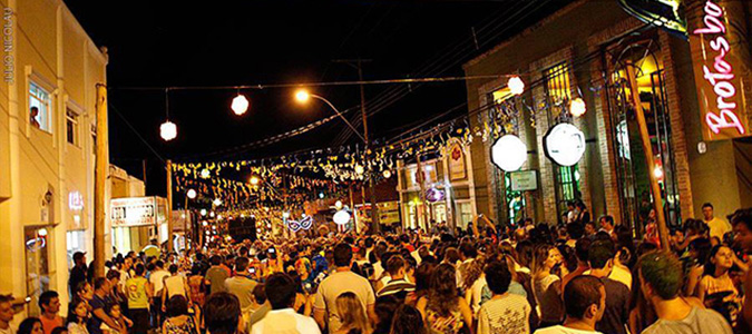 Carnaval com festa, aventura e romance em Brotas (Foto: Reprodução)