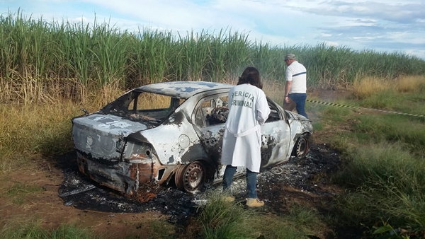 Após o assassinato de Márcio, os bandidos atearam fogo ao Voyage e fugiram