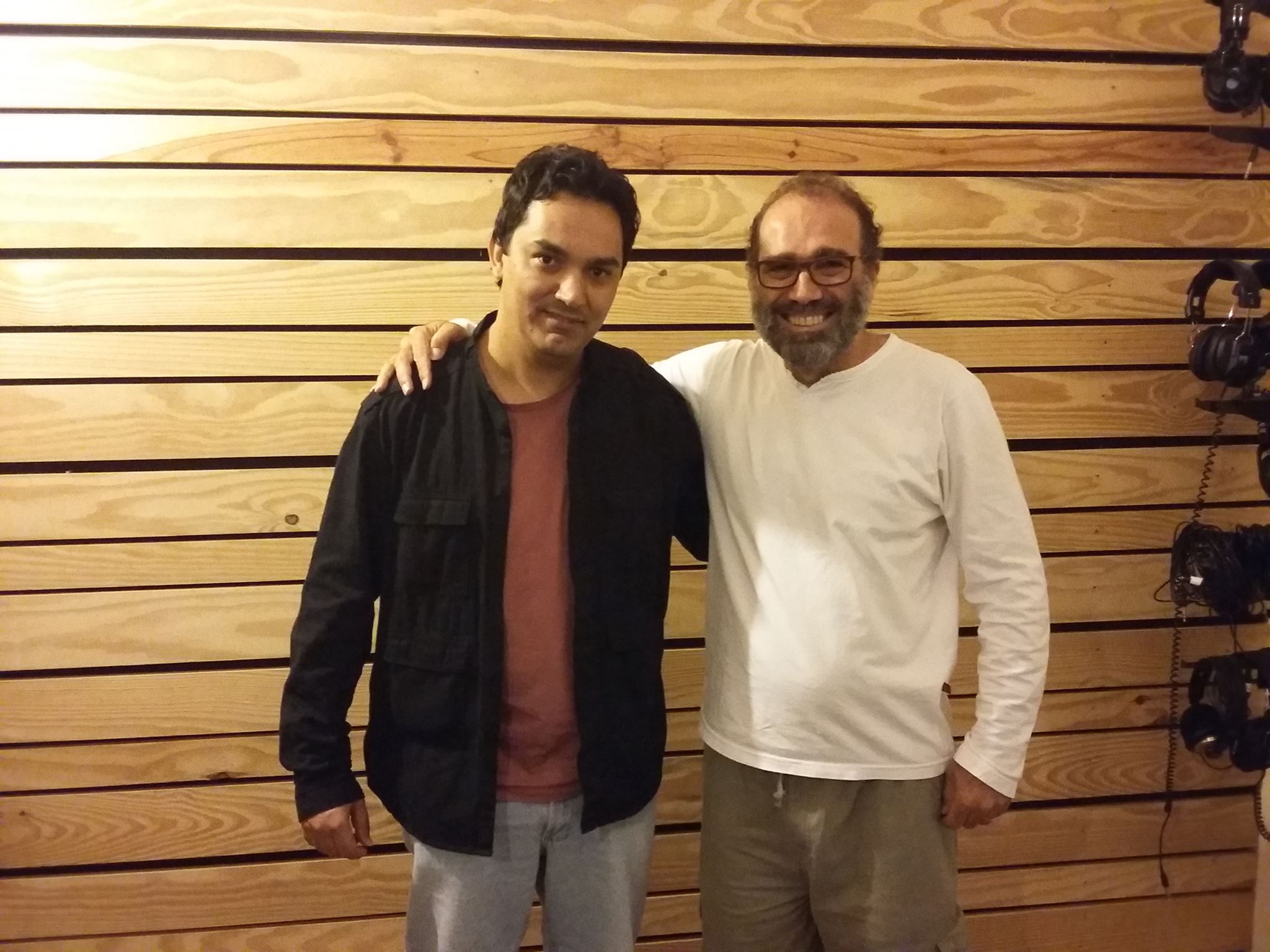 Reinaldo Toledo com o curador do CD, o professor de viola da USP, Ivan Vilela (Foto: Reprodução)