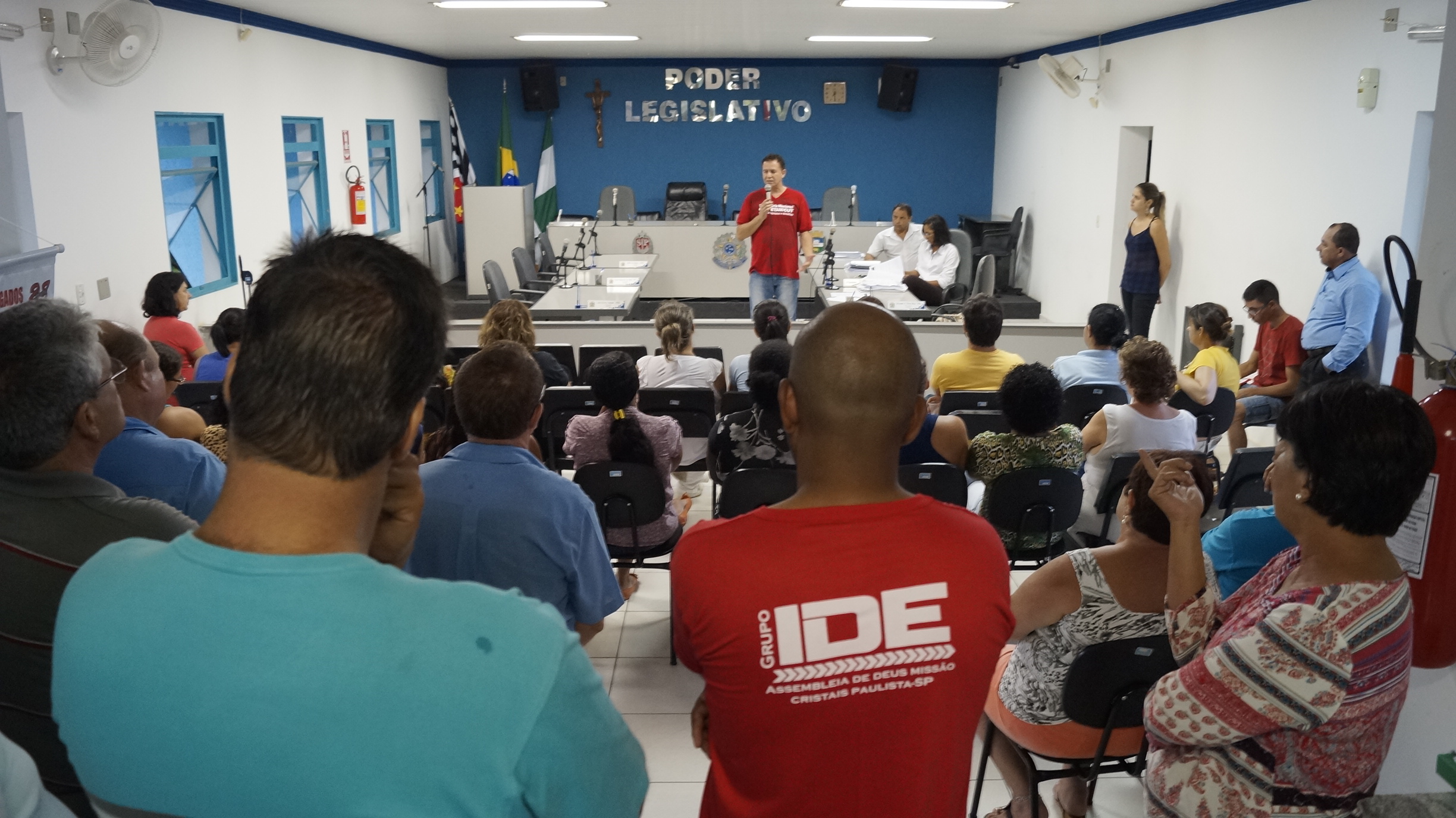 Assembleia foi acompanhada por muitos servidores na noite desta terça-feira, 16 (Foto: Divulgação)