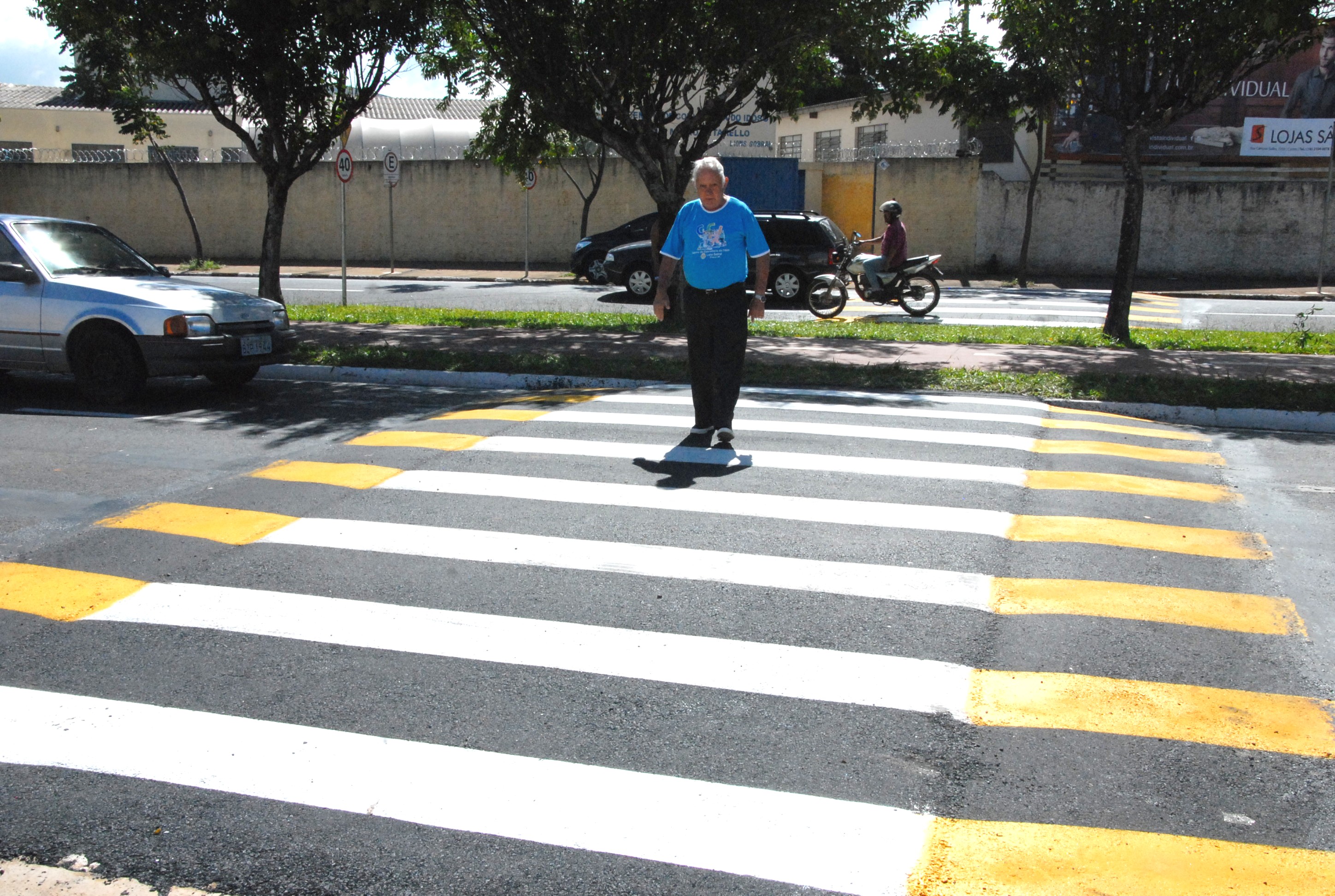Lombofaixas visam garantir a segurança dos pedestres (Foto: Prefeitura de Franca)