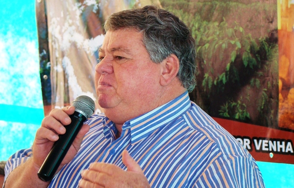 Prefeito de Ribeirão Corrente, Airton Montanher