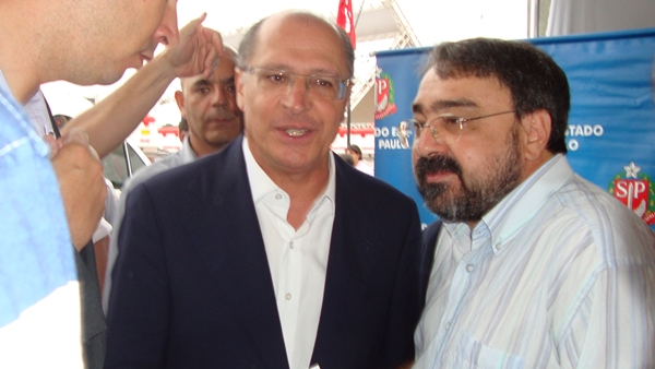 Governador Geraldo Alckmin, com o Prefeito Marco Hernani Issa Luiz, o Nanão (Foto HR Multimídia)