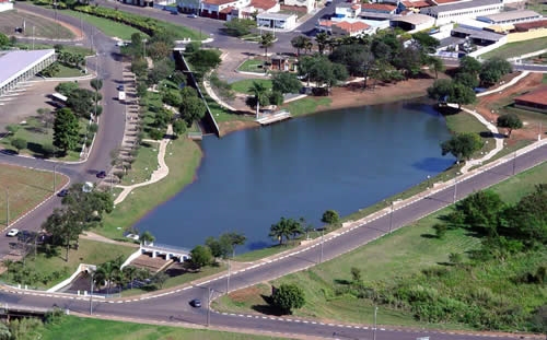 Lago artificial: um dos pontos turísticos de Batatais receberá revitalização    (Foto Reprodução)