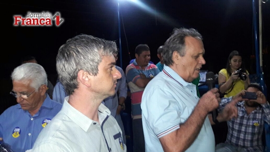 O candidato a vice, Dr. Wagner Fontes Calçado, ao lado de Dirceuzinho disse que sua proposta é