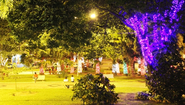 Imagem de arquivo mostra decoração na Praça 24 de Dezembro, em Rifaina, no ano passado (Foto HR Multimídia)
