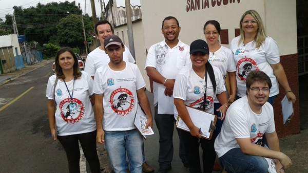 Parte do grupo que combate o mosquito na cidade