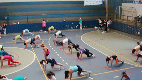 Ginástica aeróbica é uma das atividades oferecidas (Foto SEL)