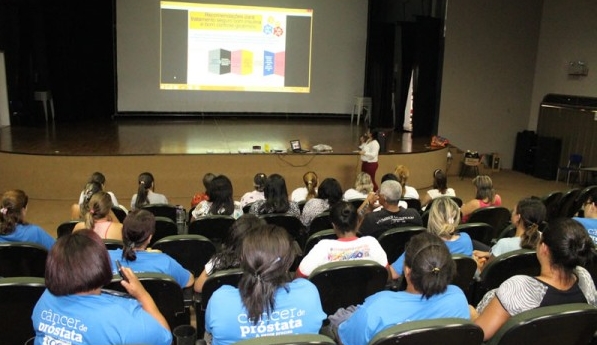  Objetivo principal foi ensinar às pessoas o método correto na aplicação da insulina e a dosagem correta (Foto Divulgação)