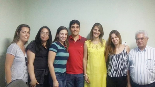 A Diretora Adriana Ruzene (de amarelo) durante a reunião que consagrou o projeto regional (Foto HR Multimídia)