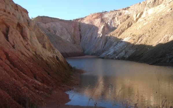 Mina abandonada traz risco médio à área ambiental (Foto Circuito Agronews)