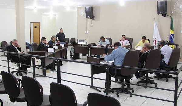 Vereadores cassienses, durante votação do Orçamento (Foto Circuito Regional)