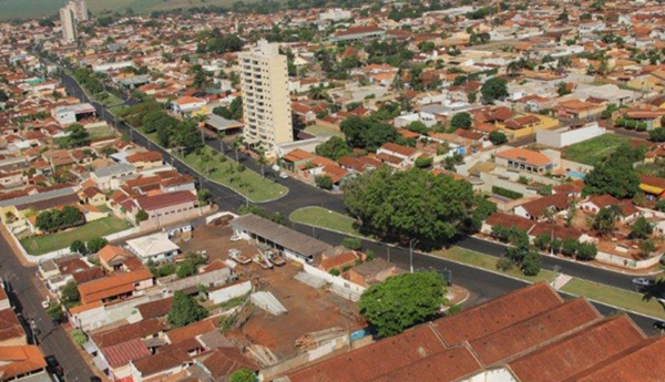 Foto aérea mostra parte da cidade de São Joaquim da Barra: menos dejetos nas águas do Sapucaí com nova ETE (Foto Reprodução)