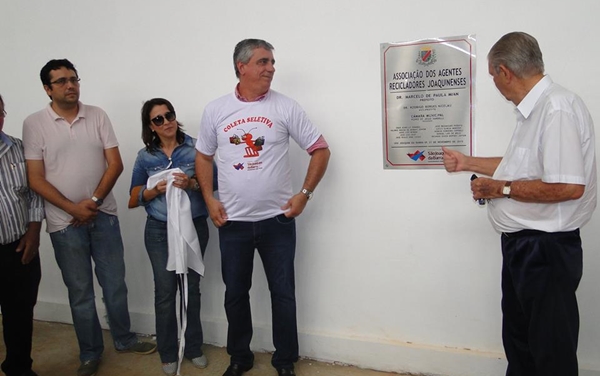 Prefeito Marcelo Mian, durante o ato de inauguração da sede dos agentes de recicláveis (Foto Divulgação)