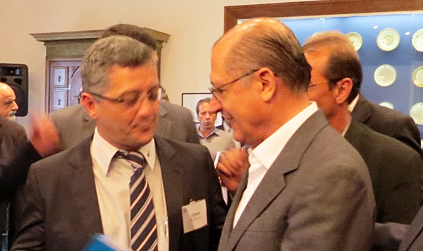 Prefeito Zezinho com o Governador Alckmin (Foto Circuito Regional)