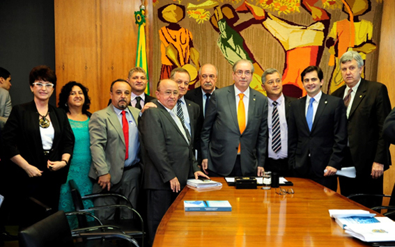 Prefeito Zezinho do Galego (Pedregulho), ao lado do Presidente da Câmara, Eduardo Cunha, durante a reunião  (Foto Divulgação)