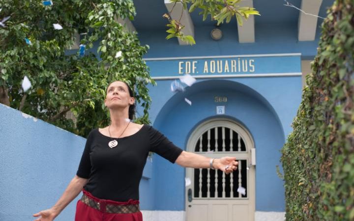 Filme Aquarius foi escolhido como a melhor produção do cinema nacional e melhor roteiro