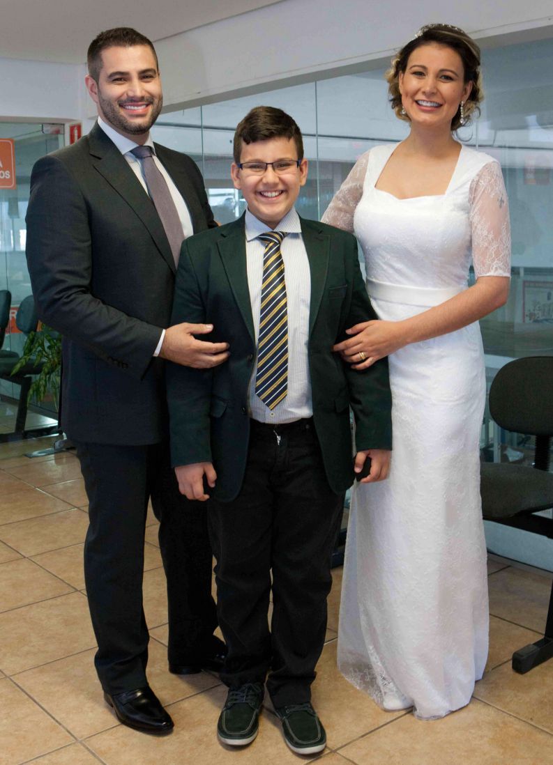 Tiago e Andressa com o filho Arthur, de 11 anos (Foto: Cláudio Cauduro)