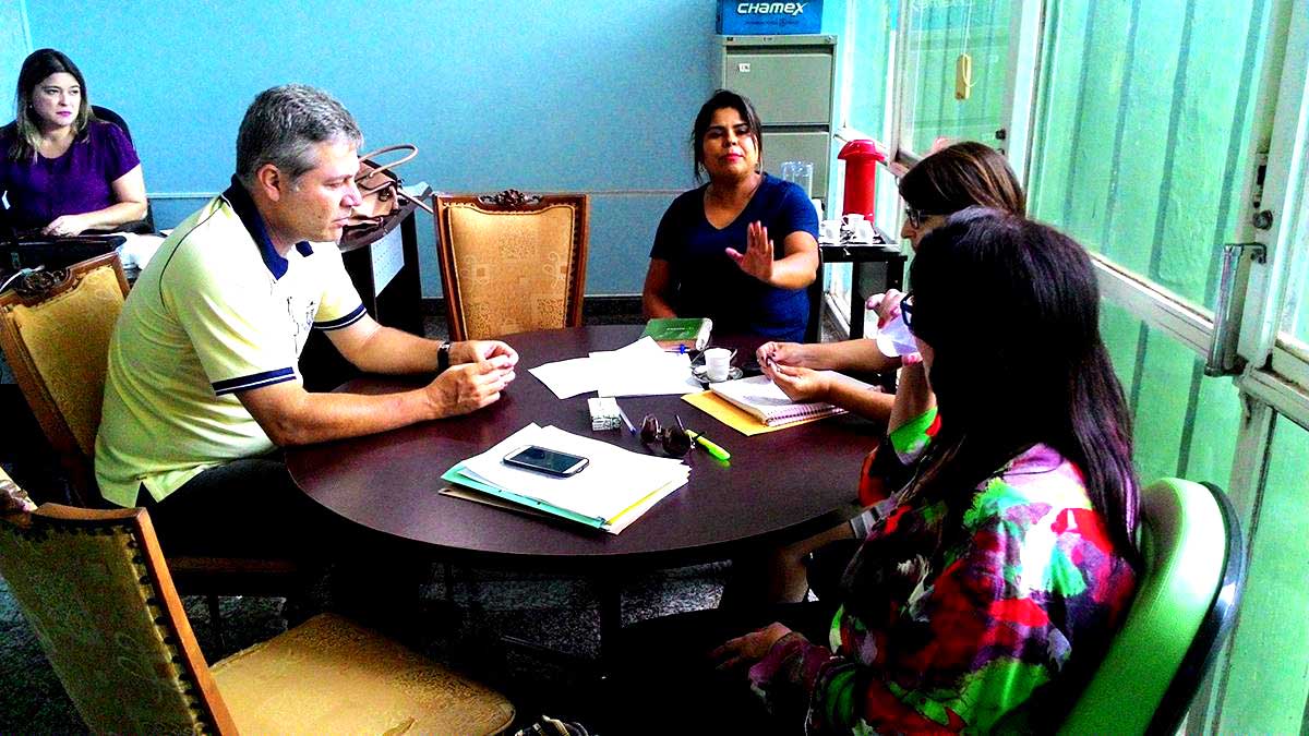 Na Secretaria de Limpeza também foi necessária reunião (Foto: Divulgação)