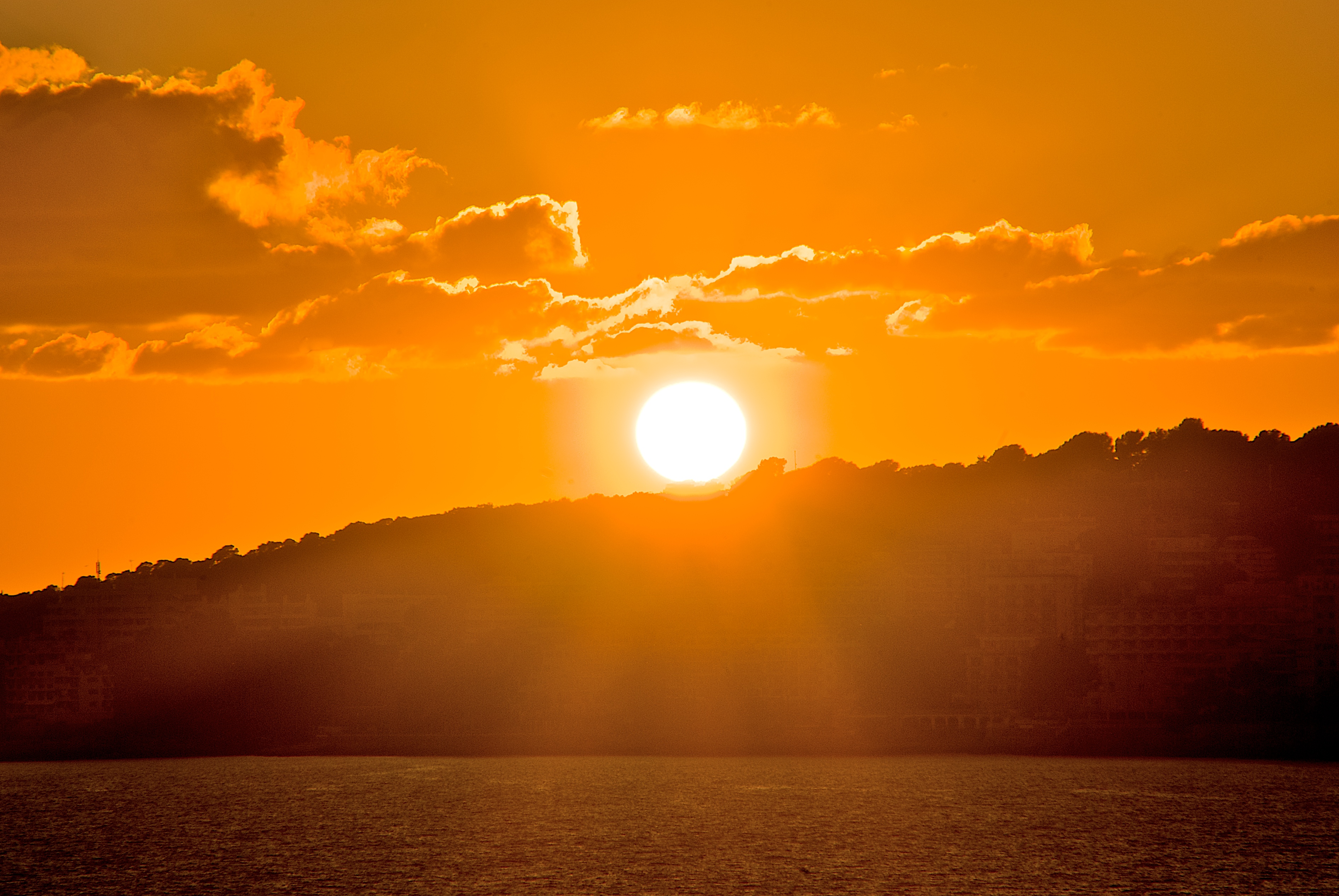 Pôr do Sol no balneário de Rifaina: espetáculo deve se repetir no fim de semana