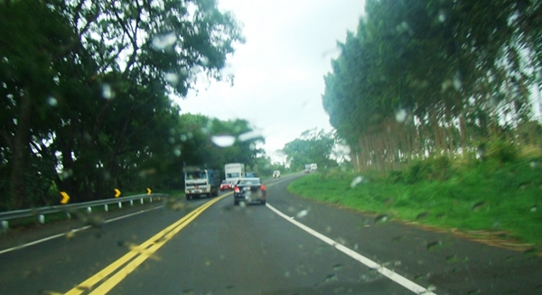 Com chuva, buraqueira aumenta na cidade e nas estradas (Foto HR Multimídia)