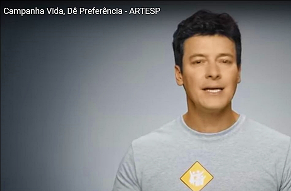 O ator e apresentador Rodrigo Faro protagoniza um dos filmes da campanha (Foto Reprodução - Artesp)