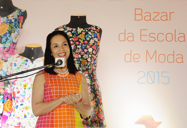 Primeira-dama e Presidente do Fundo Social do Estado de SP, Lu Alckmin, abrindo o Bazar (Foto Governo de SP)