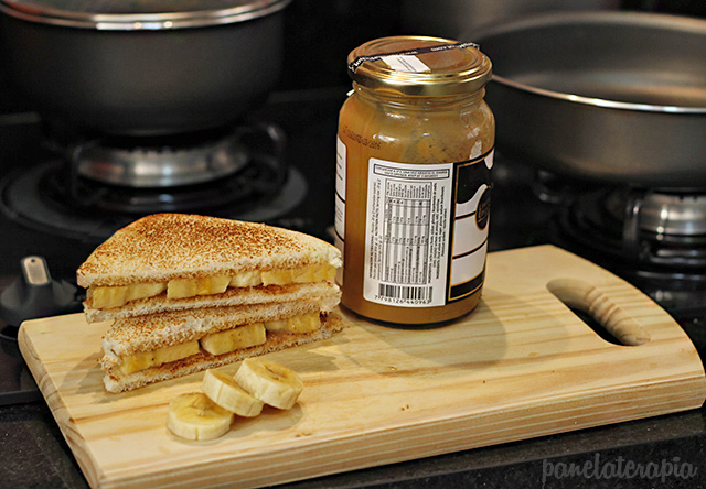 Tostadinho de doce de leite com banana é delicioso e simples de preparar (Foto: Reprodução)