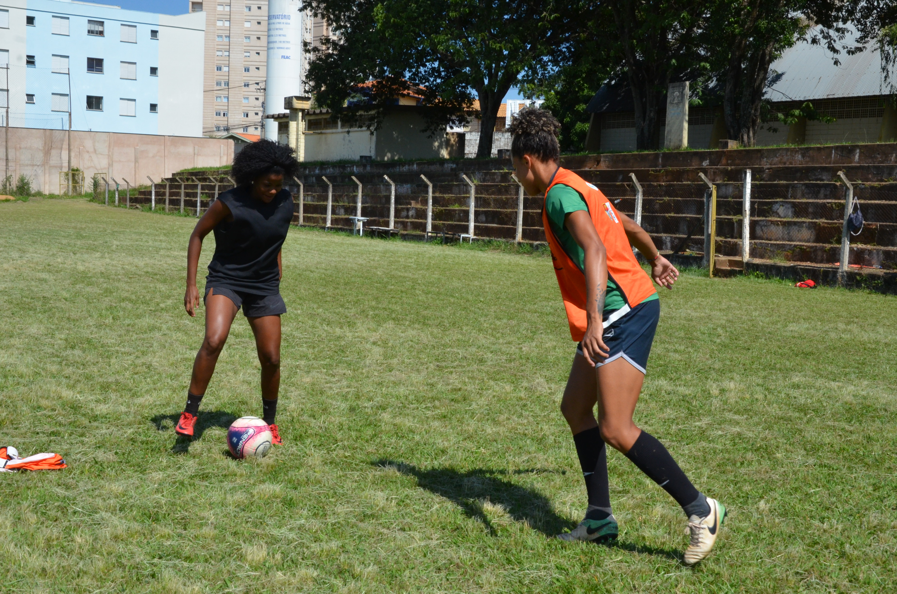 Futebol Americano: Time feminino do Corinthians joga em Cotia neste domingo  - Jornal Cotia Agora