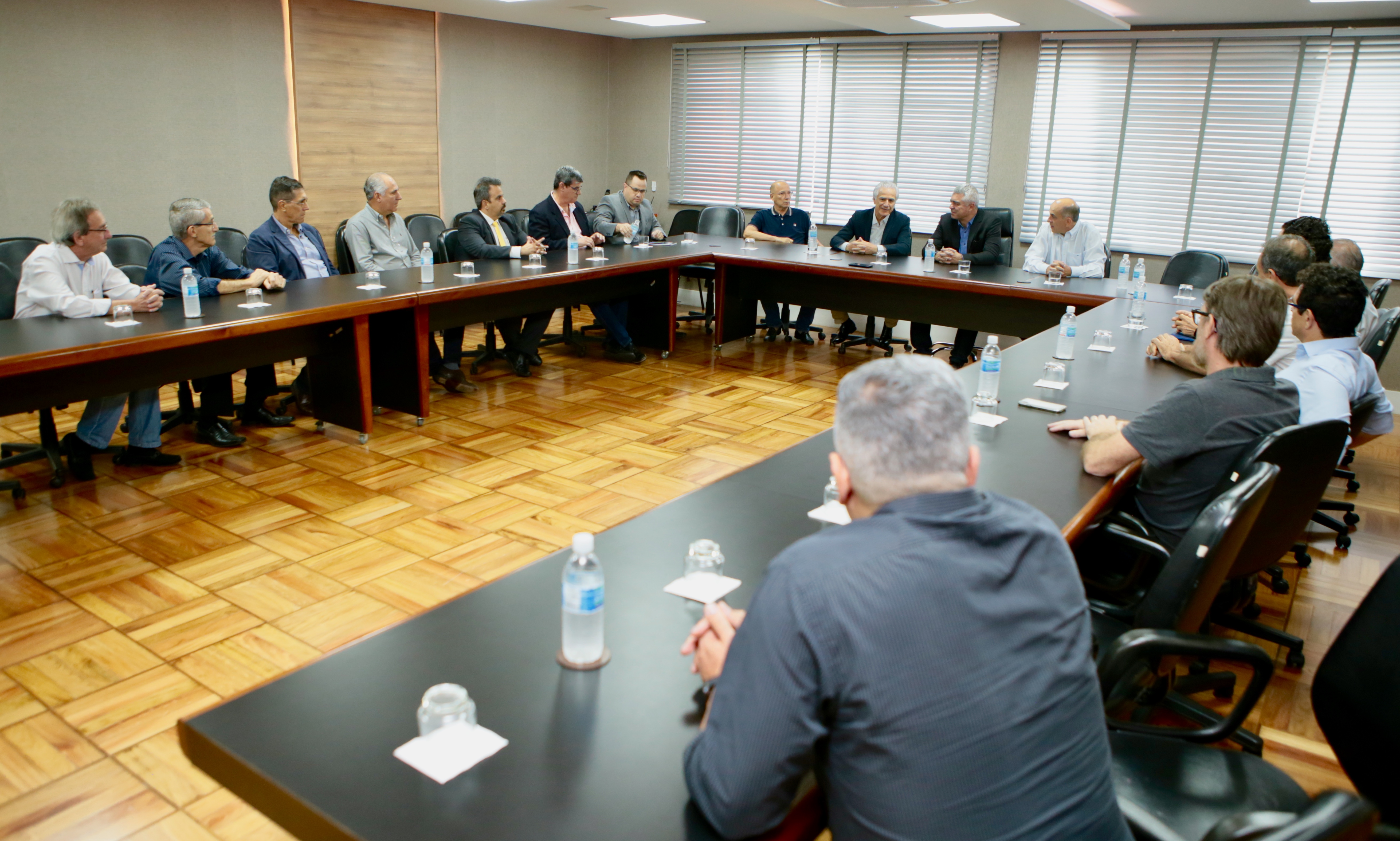 Empresários e lideranças se reuniram com o senador na sede da ACIF (Foto: Wilker Maia/ACIF)