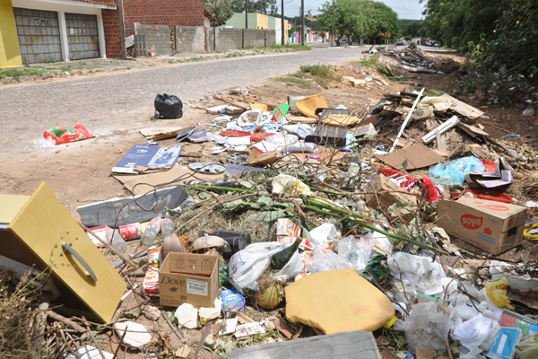 Estima-se que sejam produzidas cerca de 450 toneladas de resíduos sólidos por dia em Franca