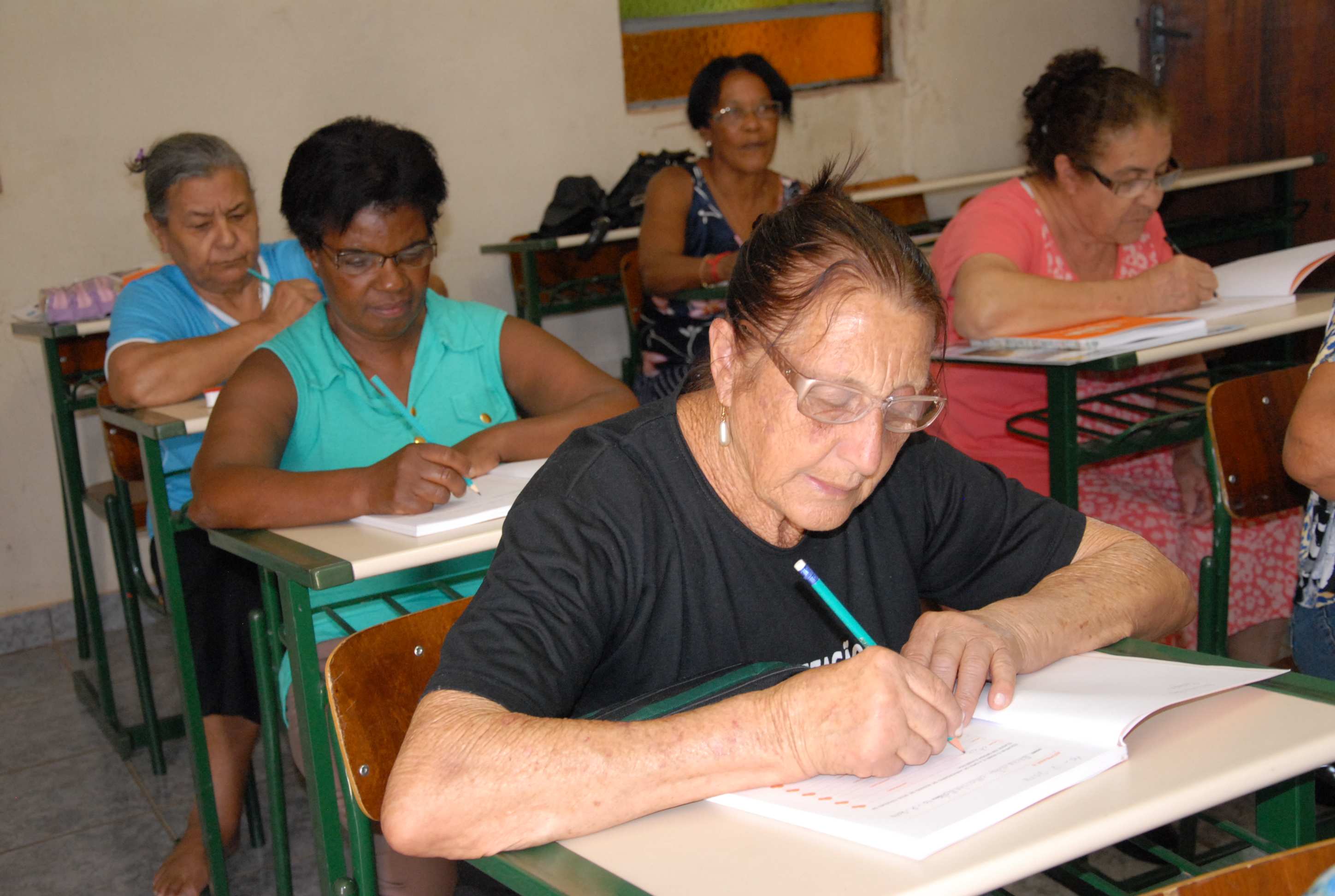 Escolas municipais oferecem o ensino voltado a jovens e adultos (Foto: Divulgação Prefeitura de Franca)