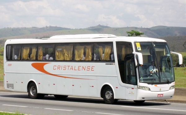 Cristalense já briga com concorrência de vans autorizadas pelas Prefeituras a fazerem viagens intermunicipais de curta distância (Foto Arquivo JF)