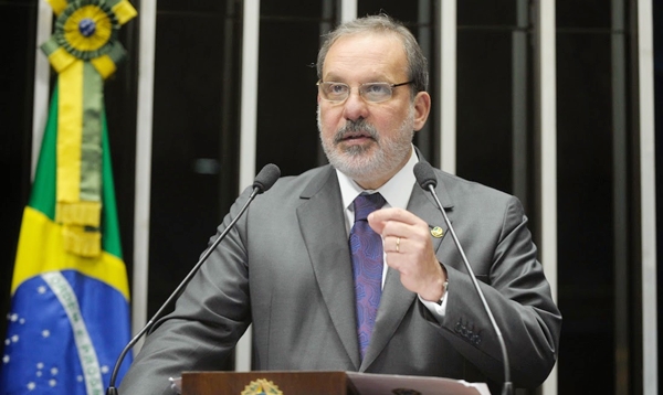 Armando Monteiro, ministro do Desenvolvimento, Indústria e Comércio Exterior (Foto Agencia Brasil)