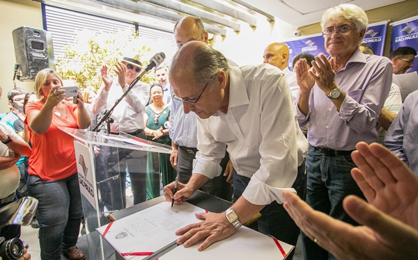Escola foi inaugurada a um ano pelo Governador Alckmin (Foto Diogo Moreira)