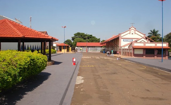  Escola Destaque de Restinga levou um computador desktop e uma impressora (Foto Arquivo JF)