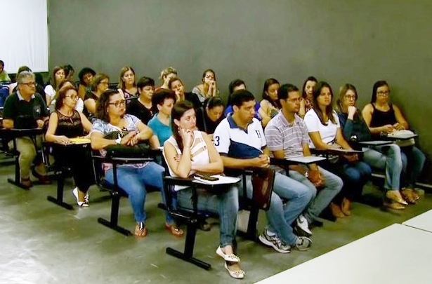Alunos contestam desligamento de 226 professores do corpo docente (Foto UEMG)
