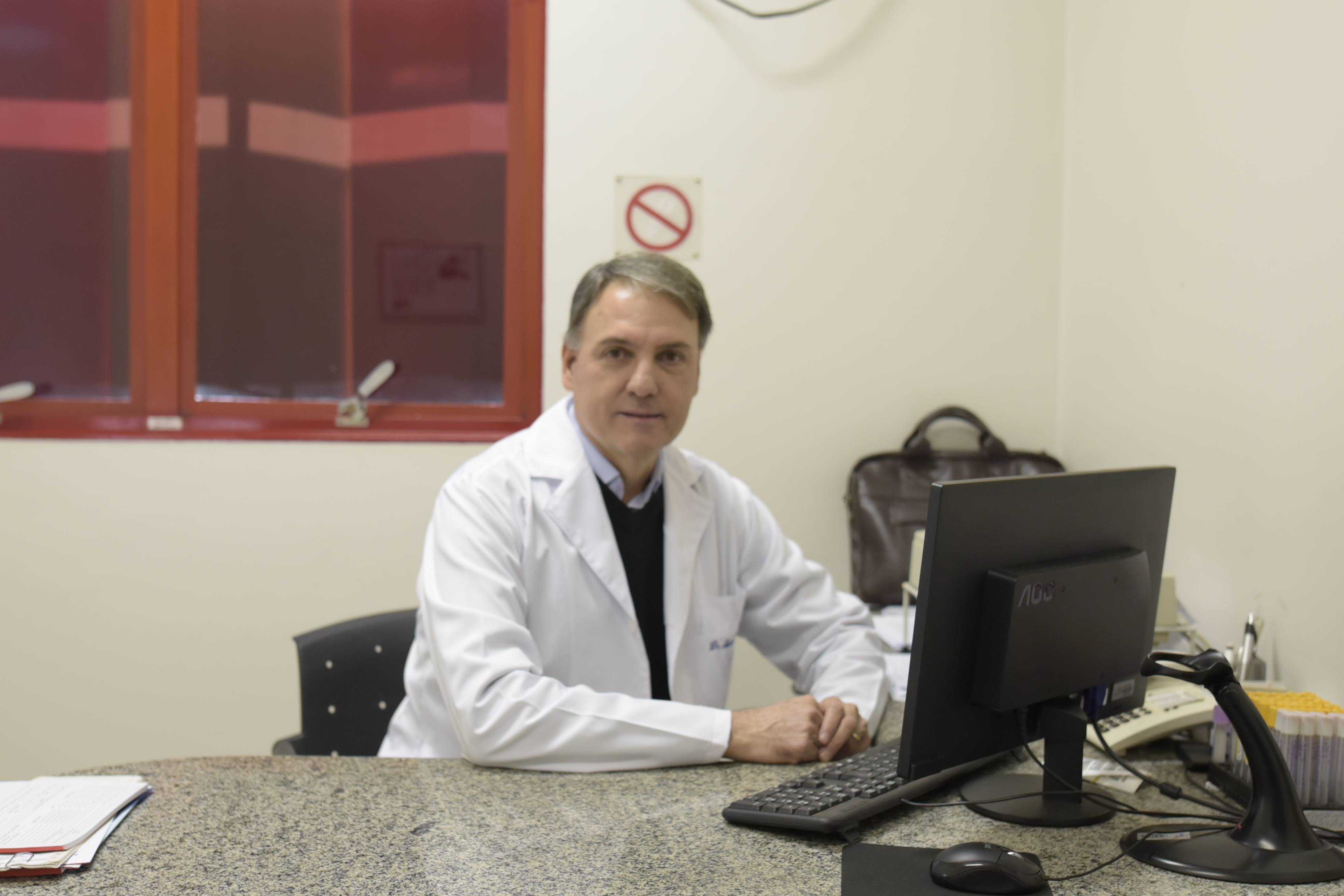Marco Benedetti diz que a maior dificuldade é conscientizar os doadores da necessidade de doação regular de sangue
