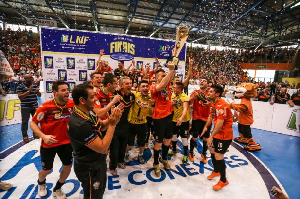 Time gaúcho comemorou o título incontestável contra Orlândia, em casa (Foto ACBF)