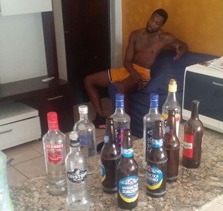 Foto postada em rede social e que mostraria Ridley bêbado (Foto: Reprodução)
