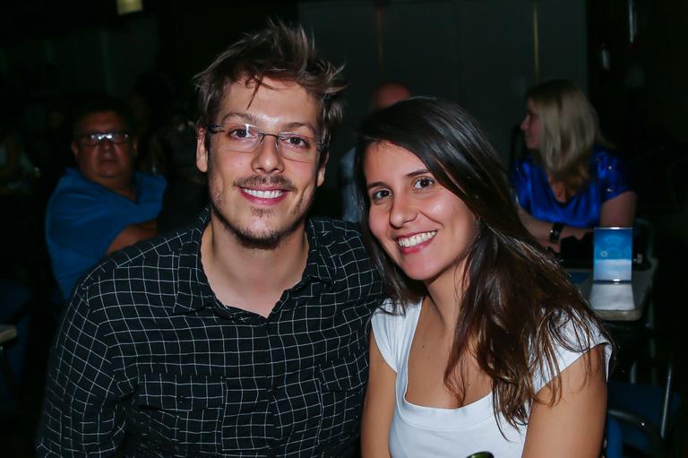 Fábio Porchat com a namorada Nataly Mega (Foto: Reprodução)