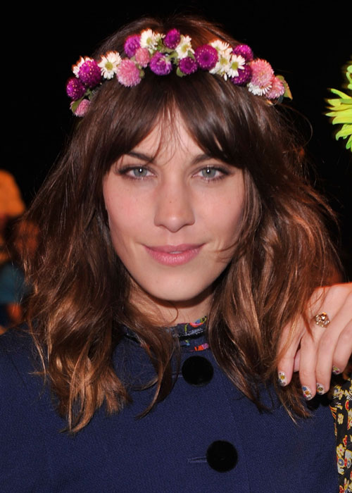 As flores deixam o acessório mais feminino (Foto: Reprodução)