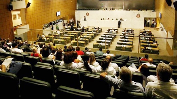 Esqueceram de mim: depois de eleitos, deputados pouco destinaram a Franca nos últimos 12 meses (Foto Arquivo JF)