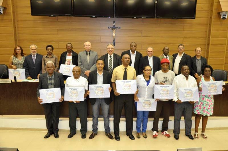 Imagem de arquivo mostra homenageados no ano passado pela Câmara de Franca (Foto HR Comunicação Multimidia)